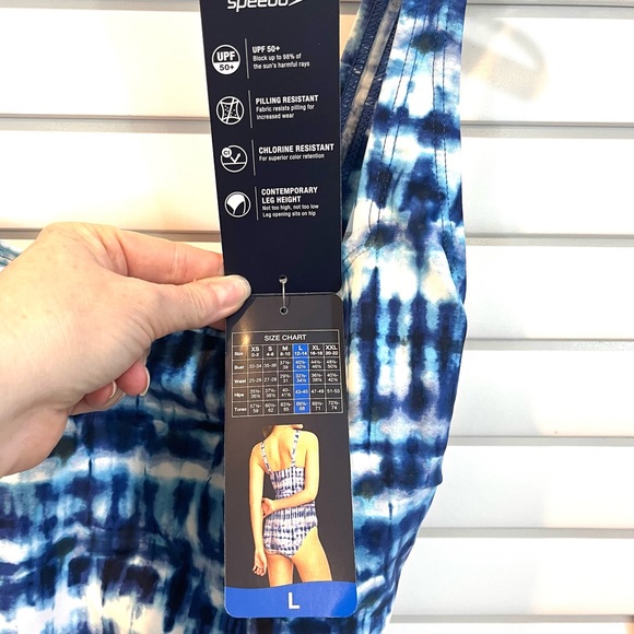 SPEEDO BRAND NEW WITH TAGS SQUARE NECK - Picture 5 of 6